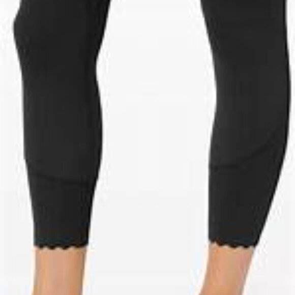lululemon Align Scalloped Hem High Rise 25” Pant NWT Black Size 4 - Picture 2 of 6